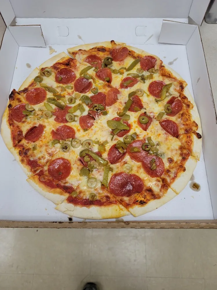 Pepperoni Green Olive Green Pepper Pizza