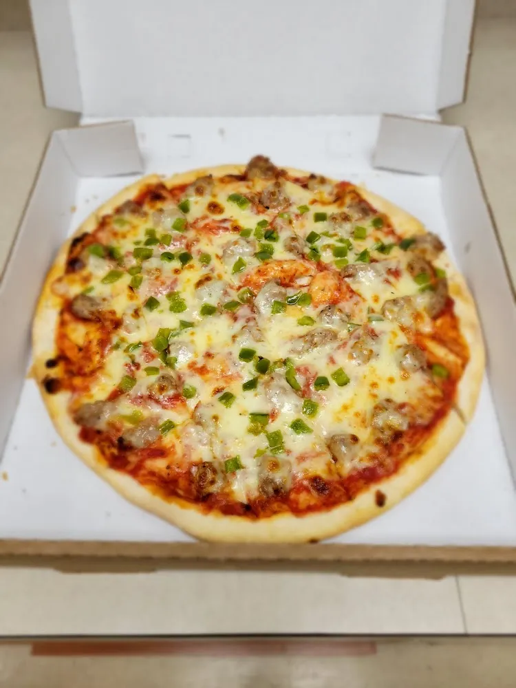 Sausage and Green Pepper Pizza